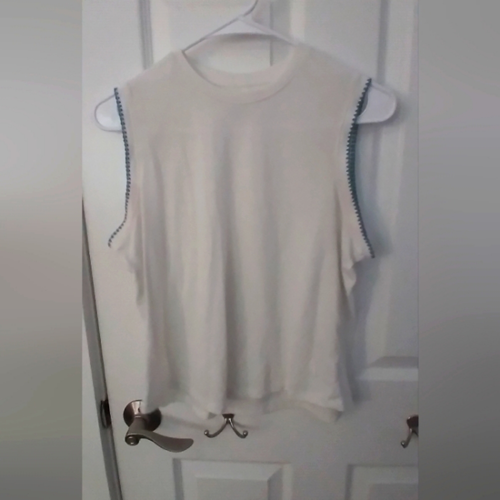 White Nike tanktop